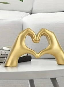 HEART FINGER STATUE