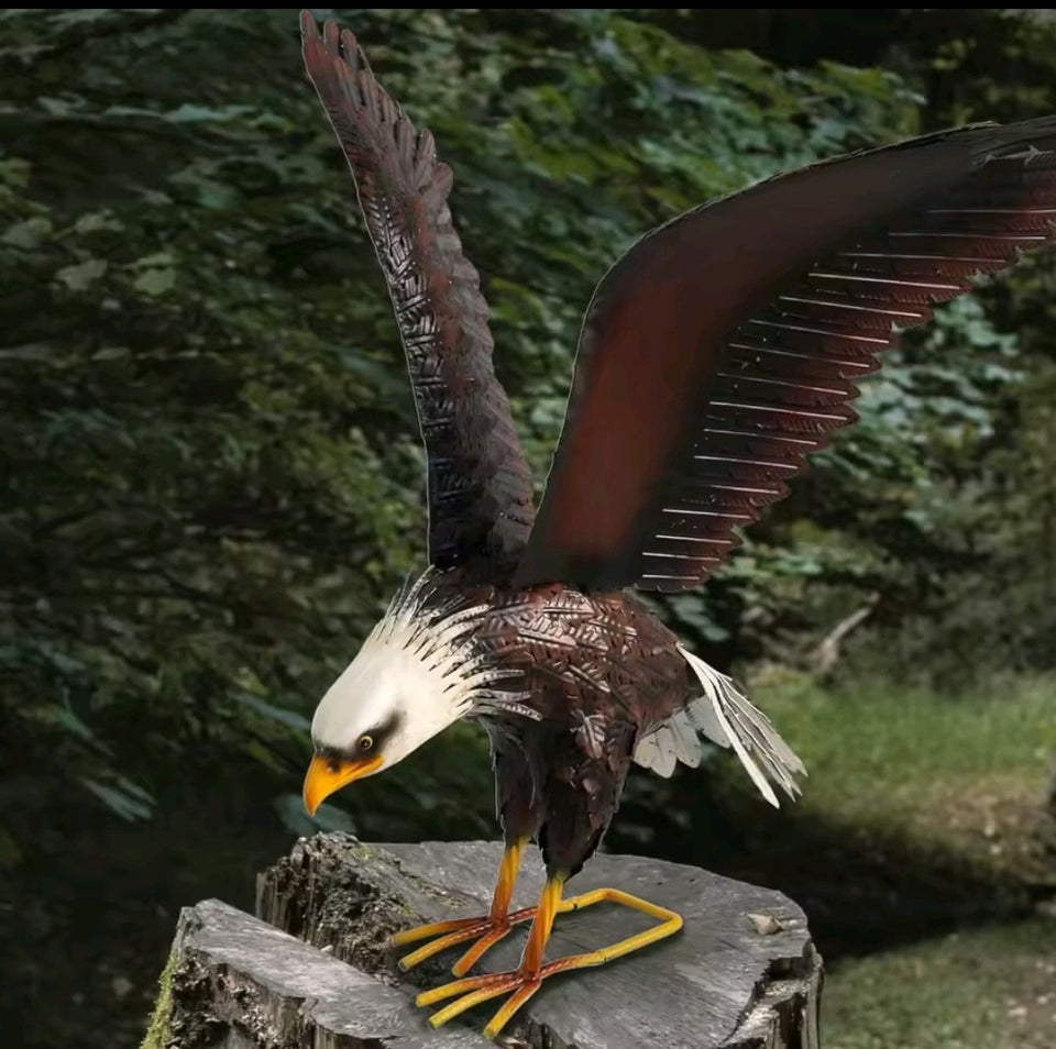 EAGLE METAL STATUE